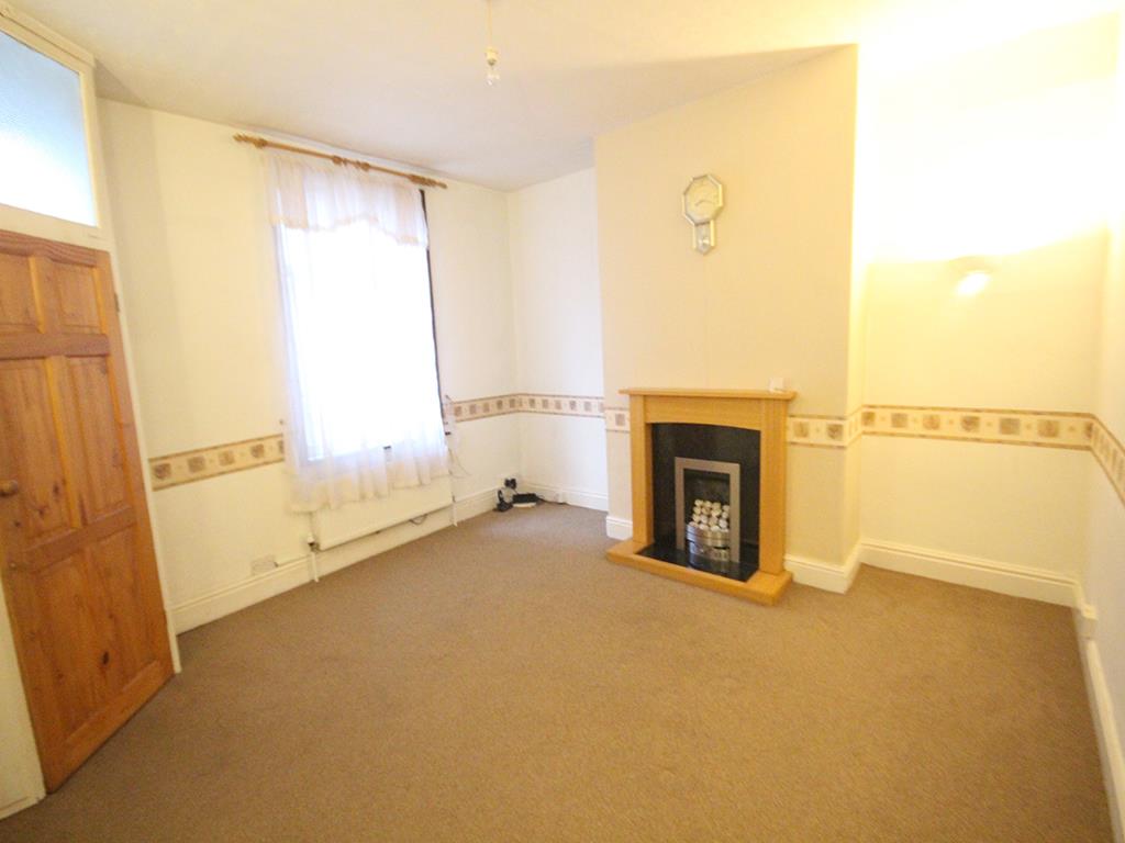 2 bedroom mid terrace house To Let in Barnoldswick - IMG_5551.jpg